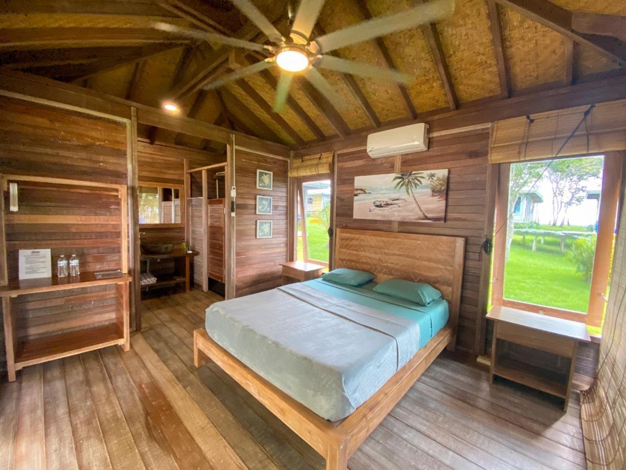Sonny Island Resort Cabanas Frente Al Mar Punta Bajo Rico 外观 照片