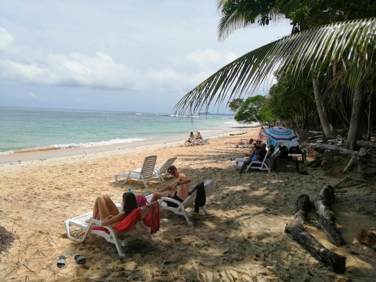Sonny Island Resort Cabanas Frente Al Mar Punta Bajo Rico 外观 照片